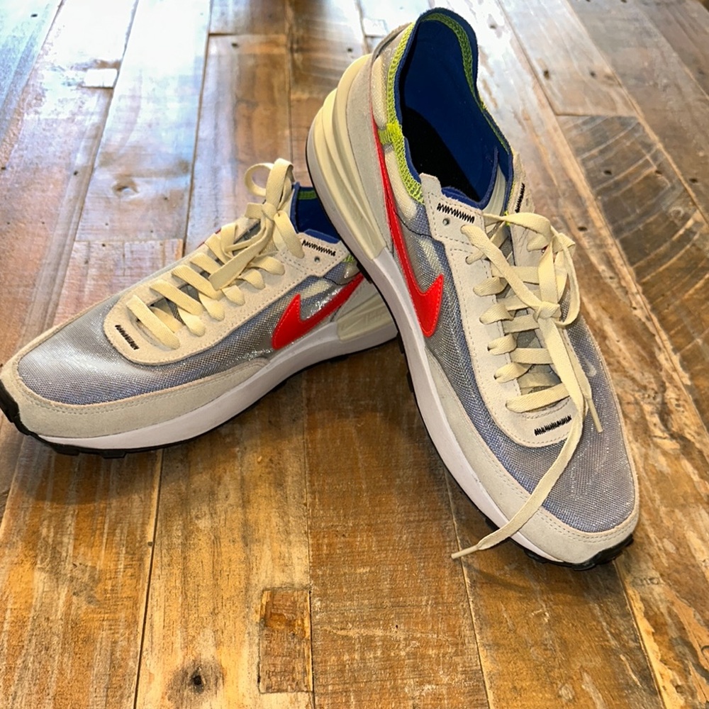 Nike Men's Gray and Red Sneakers